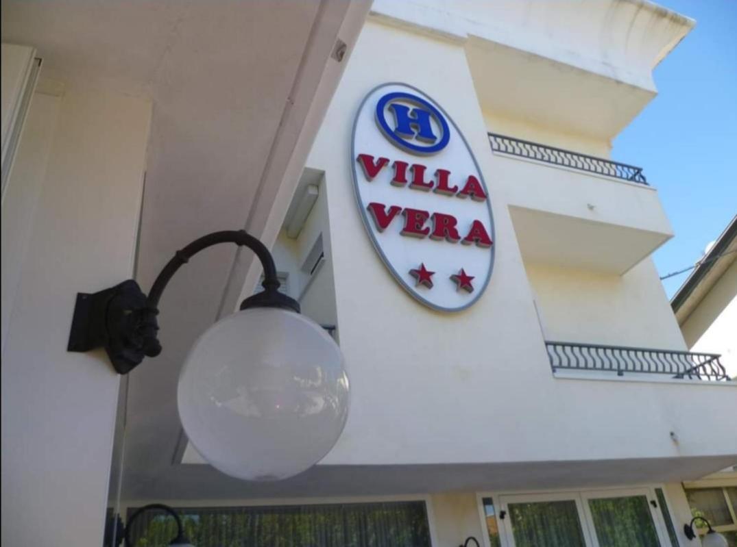 Hotel Villa Vera Rimini Exterior photo